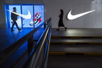 Акции Nike подешевели